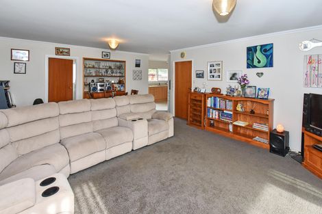 Photo of property in 2/20 Gibbons Road, Weymouth, Auckland, 2103
