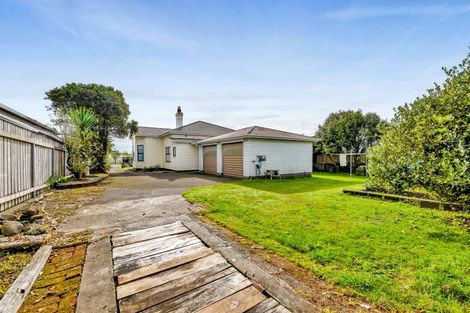 Photo of property in 147 Regan Street, Stratford, 4332