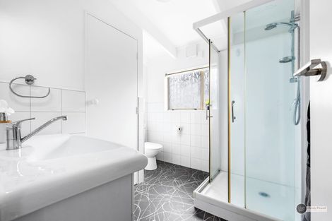 Photo of property in 47 Pokohiwi Road, Normandale, Lower Hutt, 5010