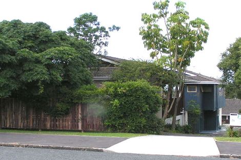 Photo of property in 1/26 Bayview Road, Hauraki, Auckland, 0622