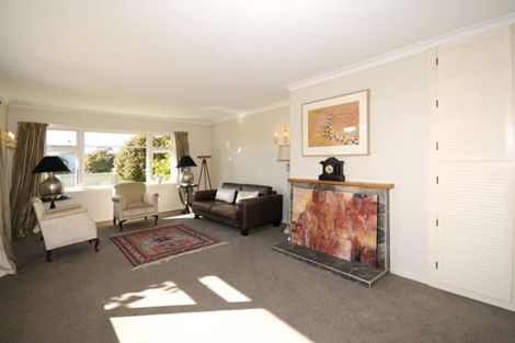 Photo of property in 11 Grimseys Road, Redwood, Christchurch, 8051