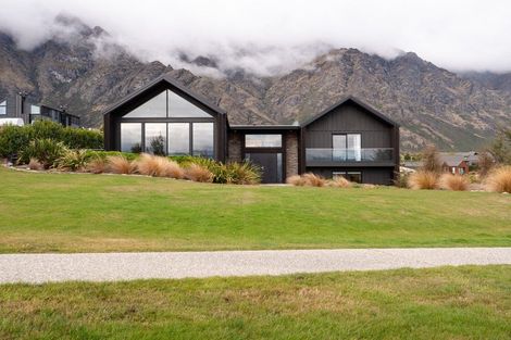 Photo of property in 35 Jacks Point Rise, Jacks Point, Queenstown, 9371