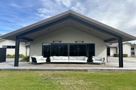 Photo of property in 5 Old Racecourse Road, Albert Town, Wanaka, 9305