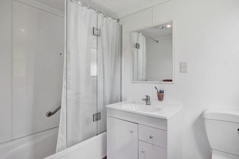 Photo of property in 24 Olivia Street, Stratford, 4332