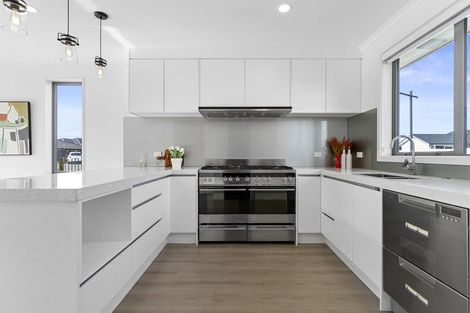 Photo of property in 2 Sydney Place, Flagstaff, Hamilton, 3210