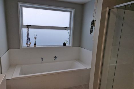 Photo of property in 1 Chain Place, Papamoa, 3118