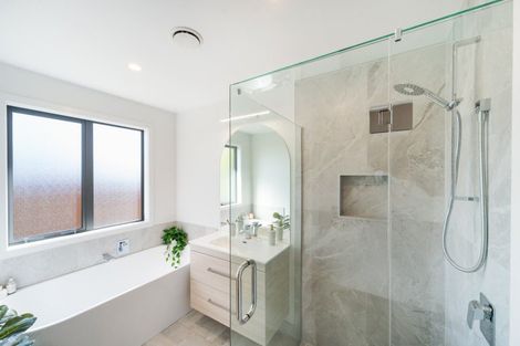 Photo of property in 2 Seddon Street, Takaro, Palmerston North, 4412