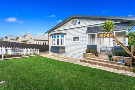 Photo of property in 125 Mount Smart Road, Onehunga, Auckland, 1061