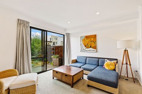 Photo of property in 33 De Havilland Road, Hobsonville, Auckland, 0616