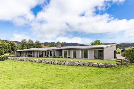 Photo of property in 37 Hepina Heights, Kinloch, Taupo, 3377