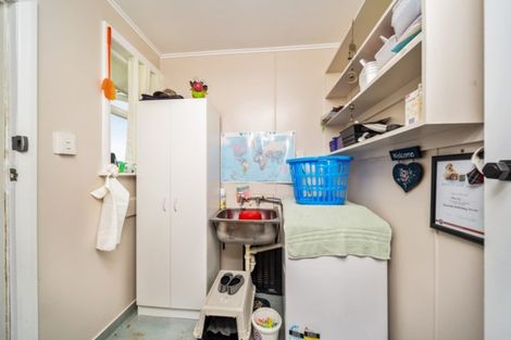 Photo of property in 83 Manawapou Road, Hawera, 4610