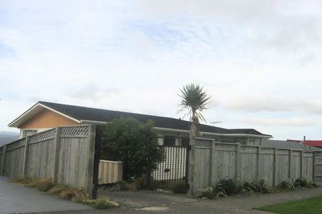 Photo of property in 69 Cypress Drive, Maungaraki, Lower Hutt, 5010