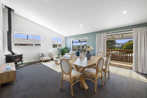 Photo of property in 28 Norwich Avenue, Spotswood, New Plymouth, 4310