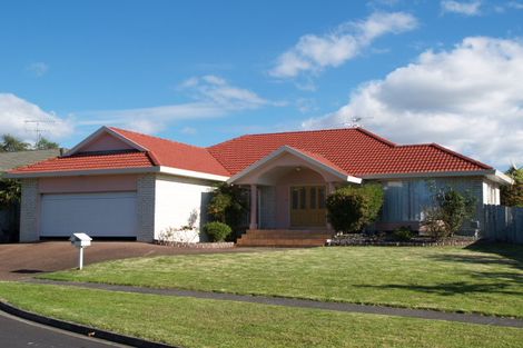 Photo of property in 11 Thirlmere Rise, Northpark, Auckland, 2013