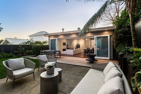 Photo of property in 4 Larchwood Avenue, Westmere, Auckland, 1022