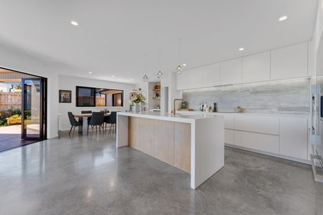 Photo of property in 18 Kotare Drive, Waiwhakaiho, New Plymouth, 4312