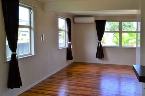 Photo of property in 12 Grant Place, Greenmeadows, Napier, 4112