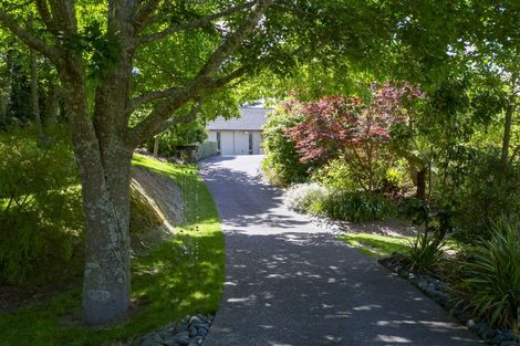 Photo of property in 5 Cameron Drive, Acacia Bay, Taupo, 3385
