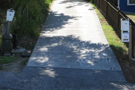 Photo of property in 8 Trojan Crescent, New Lynn, Auckland, 0600