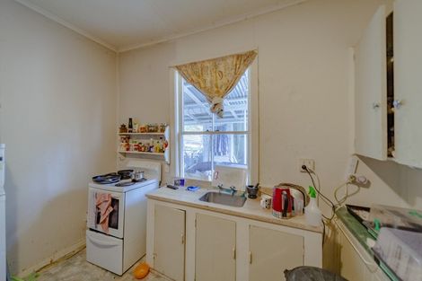 Photo of property in 19 Main Street, Hospital Hill, Napier, 4110