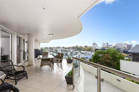 Photo of property in 40d Thackeray Street, Hamilton Lake, Hamilton, 3204