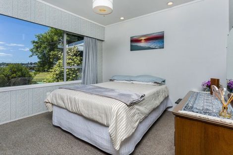 Photo of property in 103 Becroft Drive, Forrest Hill, Auckland, 0620