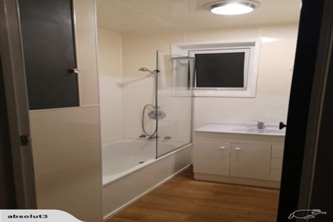 Photo of property in 2/15 Hanlon Crescent, Narrow Neck, Auckland, 0624