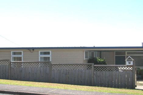 Photo of property in 27 Sunrise Avenue, Murrays Bay, Auckland, 0630