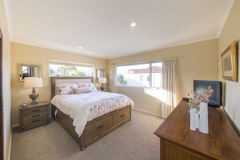 Photo of property in 30 Kilkenny Place, Fitzherbert, Palmerston North, 4410