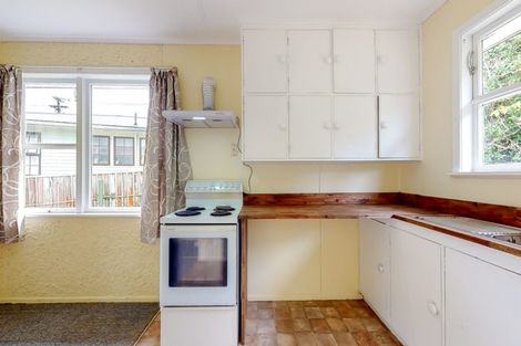 Photo of property in 3 Parenga Street, Wainuiomata, Lower Hutt, 5014