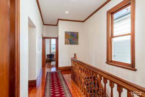 Photo of property in 37 Grant Road, Thorndon, Wellington, 6011