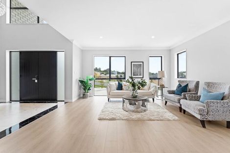 Photo of property in 13 Lumber Rise, Swanson, Auckland, 0614