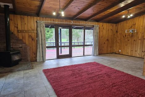 Photo of property in 694 Whitemans Valley Road, Whitemans Valley, Upper Hutt, 5371