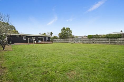 Photo of property in 11 Farnworth Avenue, Holdens Bay, Rotorua, 3010