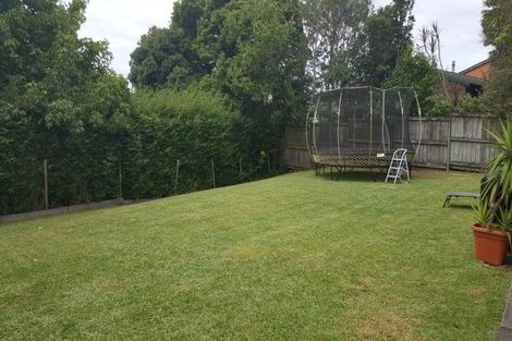 Photo of property in 1/236 Glamorgan Drive, Northcross, Auckland, 0630