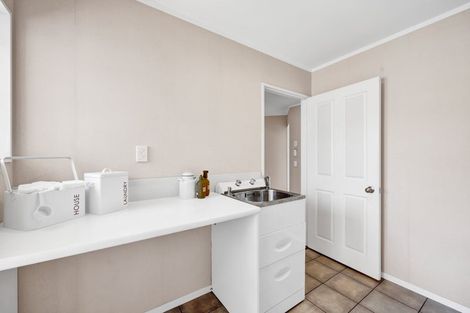 Photo of property in 362 Mangorei Road, Merrilands, New Plymouth, 4312