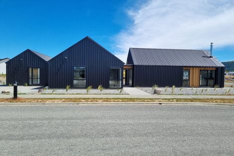 Photo of property in 2 Jimmys Lane, Lake Tekapo, 7999