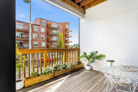 Photo of property in 217 Hobsonville Point Road, Hobsonville, Auckland, 0616