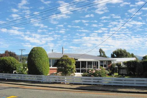 Photo of property in 8 Hughes Street, Waimate, 7924