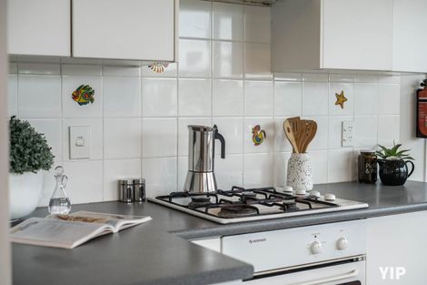 Photo of property in 58 Catherine Crescent, Paparangi, Wellington, 6037