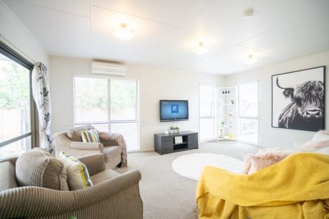 Photo of property in 35 Meadowbrook Drive, Cloverlea, Palmerston North, 4412