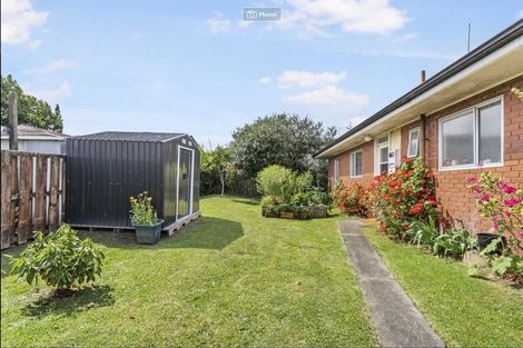 Photo of property in 7 Woodman Place, West Harbour, Auckland, 0618