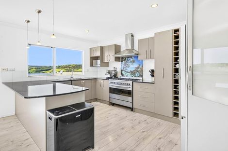 Photo of property in 21 Kotanui Avenue, Army Bay, Whangaparaoa, 0930