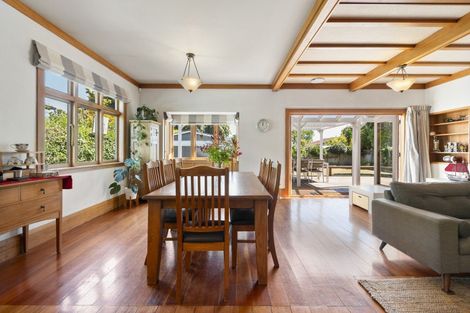 Photo of property in 27 Stanley Avenue, Palmerston North, 4414