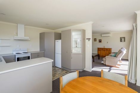 Photo of property in Rangeview Villas, 22/9 Fuller Close, Levin, 5510