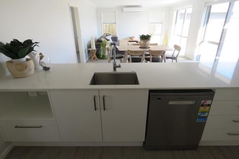 Photo of property in 85 Dunkeld Drive, Papamoa, 3118