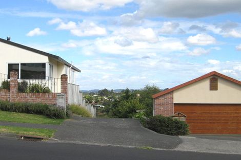 Photo of property in 125 West Harbour Drive, West Harbour, Auckland, 0618