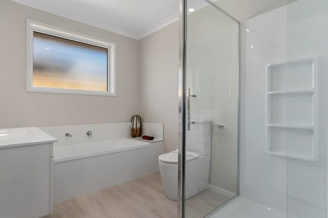 Photo of property in 12 Anchor Crescent, Papamoa, 3118