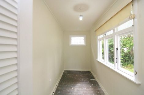 Photo of property in 34 Birdwood Road, Waterloo, Lower Hutt, 5011