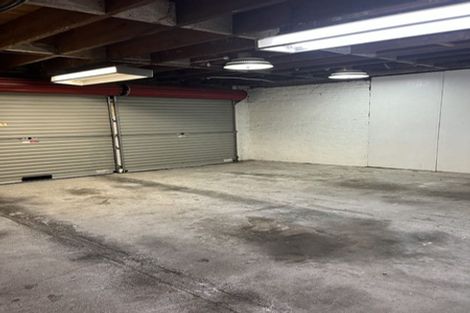 Photo of property in 83 Pupuke Road, Northcote, Auckland, 0627